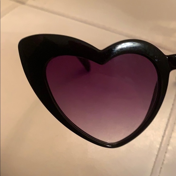 Cat Winged Heart Sunglasses from Dry Goods - Picture 4 of 5